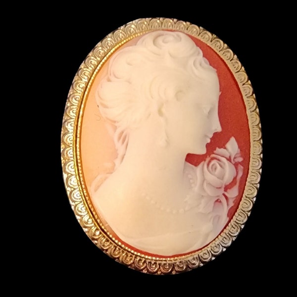 Vintage Japan Cameo Brooch And Pendant Gold Tone