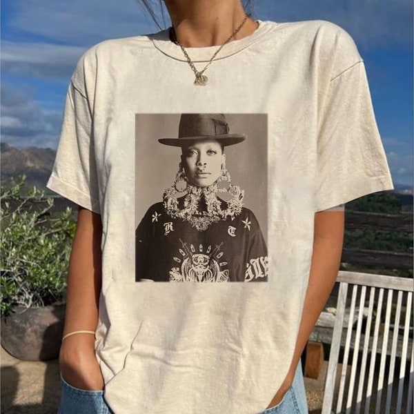 Erykah Badu Photo Shirt, 90s Erykah Badu Graphic Shirt, Erykah Badu Vintage Shirt, Music Rock, Gifts for Fans, Gift For Women shirt