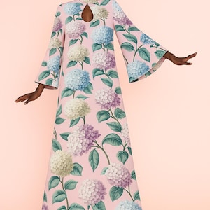 Tela de satén sedoso con estampado floral de hortensias rosas - Tela para vestidos