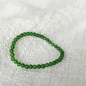 Green Jade Bead Bracelet Positive Energy Stones 4 mm Length 17 cm