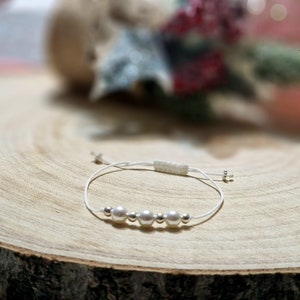 Pearl bracelet macramé with freshwater pearls
