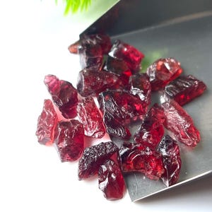Raw Garnet Crystal Sticks: Natural Gemstone for Jewelry Making