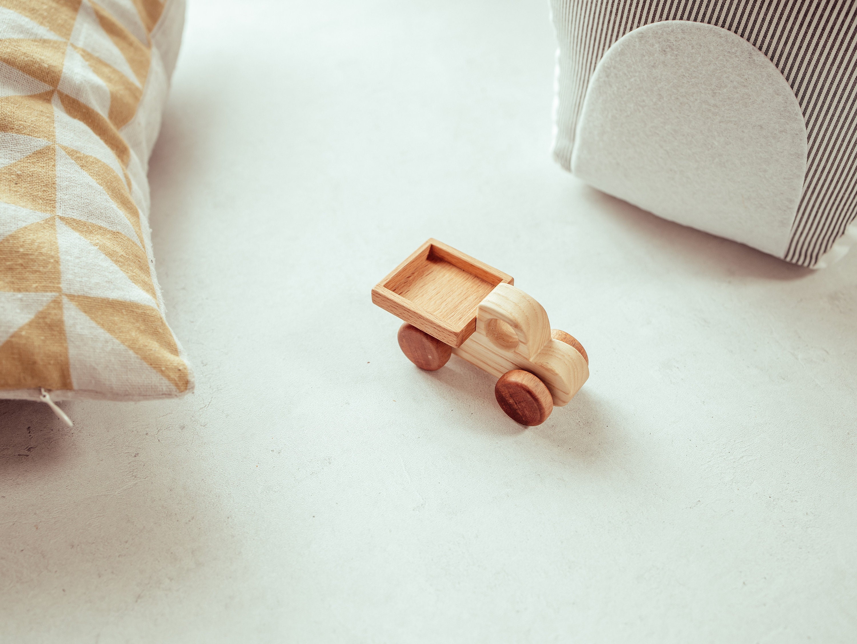 Wooden Toy Pickup Truck Colorless Natural Solid Wood Paintable Baby ...