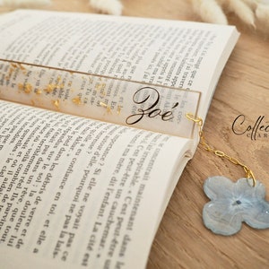 Flower and gold first name bookmark - In resin - Handmade in France - Gift idea