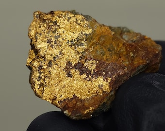 1250g 希少天然原石 金鉱石 水晶標本 #Q974 - Etsy 日本