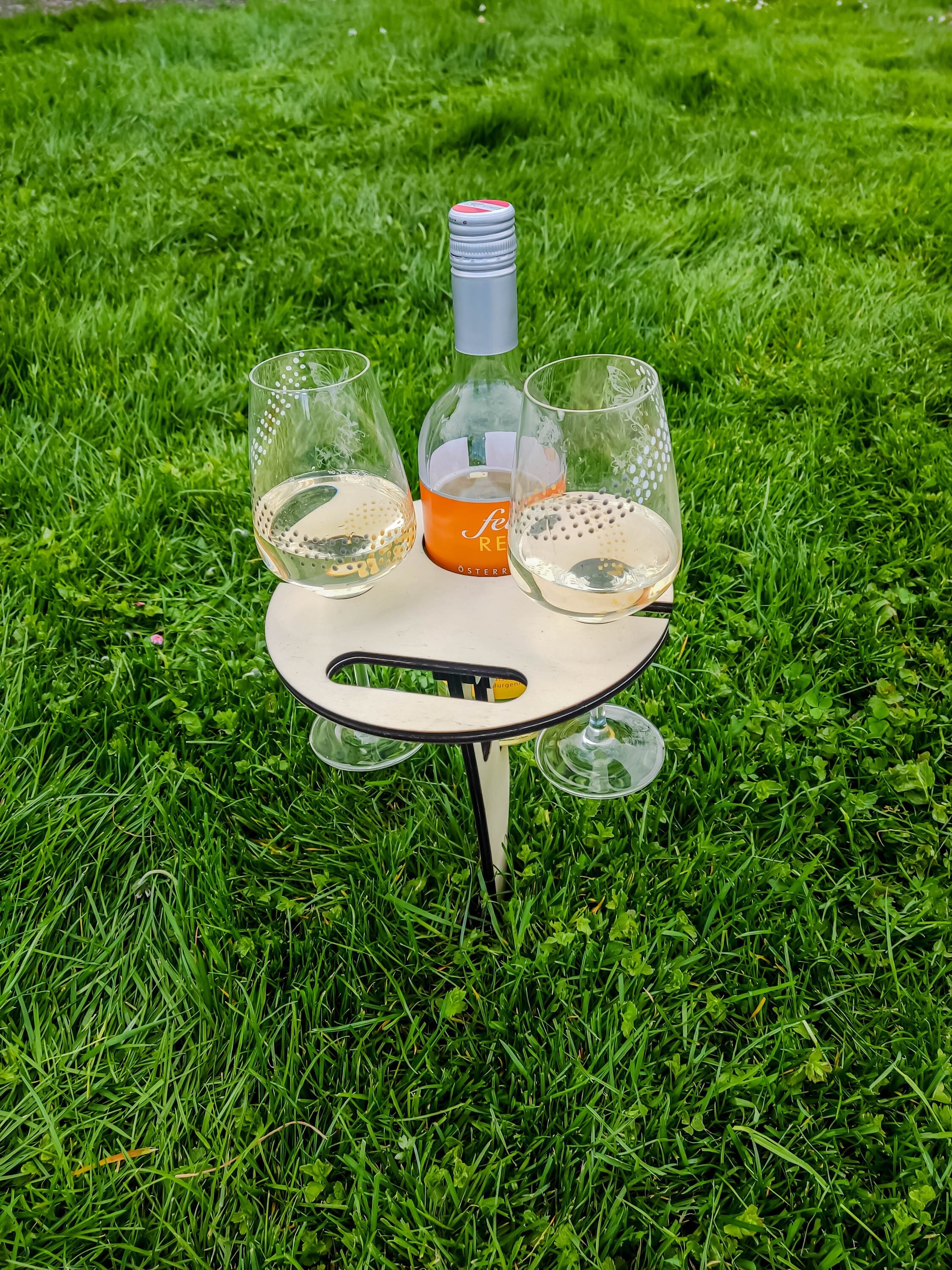 Foldable wine table - .de