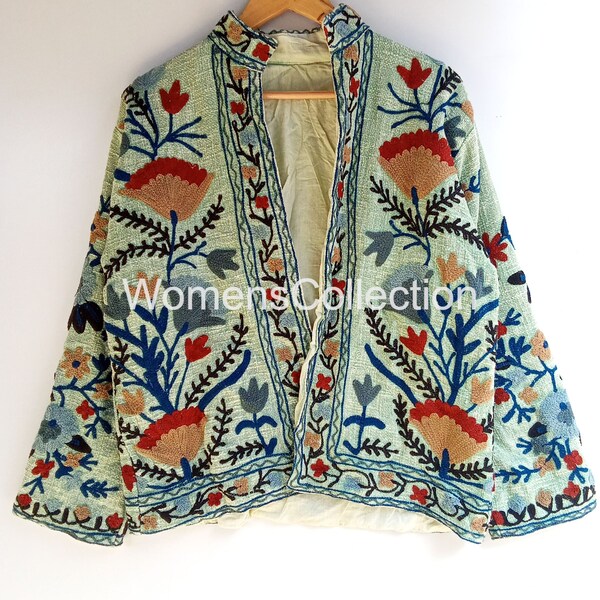 Manteau de veste de broderie à la main en coton Suzani, les femmes portent des vestes d’hiver, cadeau de demoiselle d’honneur, veste d’hiver, robe kimono, vestes de demoiselle d’honneur