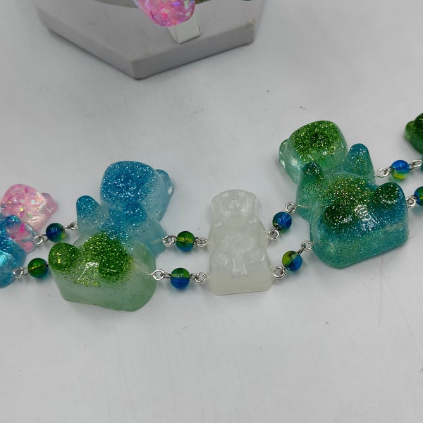 Handmade extravagant bracelet: XL Gummy Bear Family