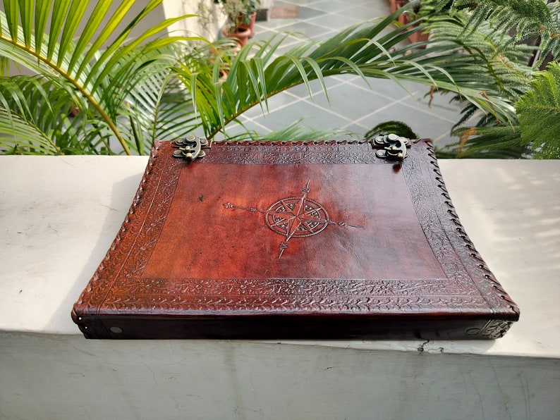 Unique Custom Compass Leather Folder: Refillable Grimoire, Office Ring Binder, Perfect Birthday Gift & Professional Portfolio 画像 3