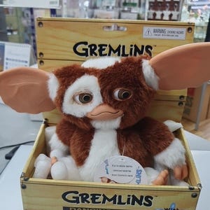 NECA Gizmo Plush Toy Gremlins Singing & Dancing With Sound Mogwai Soft ...