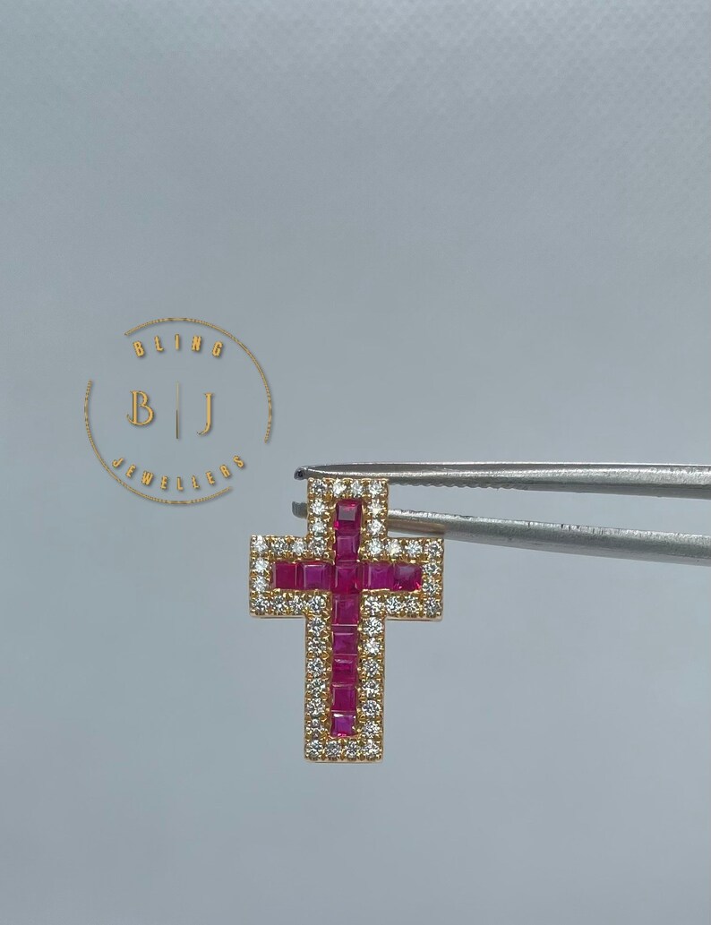 Beautiful Unisex 18K Solid Gold Cross Pendant VS Quality Diamonds High ...