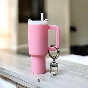 Becher Schlüsselbund 3D Druck Stl-Dateien, Chapstick Halter Schlüsselbund, Pillendose Halter, Schlüsselbund Druckdateien