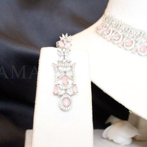 Exklusive American Diamond Silber Baby Rosa Choker Halskette und Ohrringe Set - WIEN Kollektion
