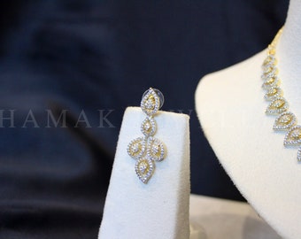 Set vergulde ketting en oorbellen met zirkonia - 'ZIA' Collection