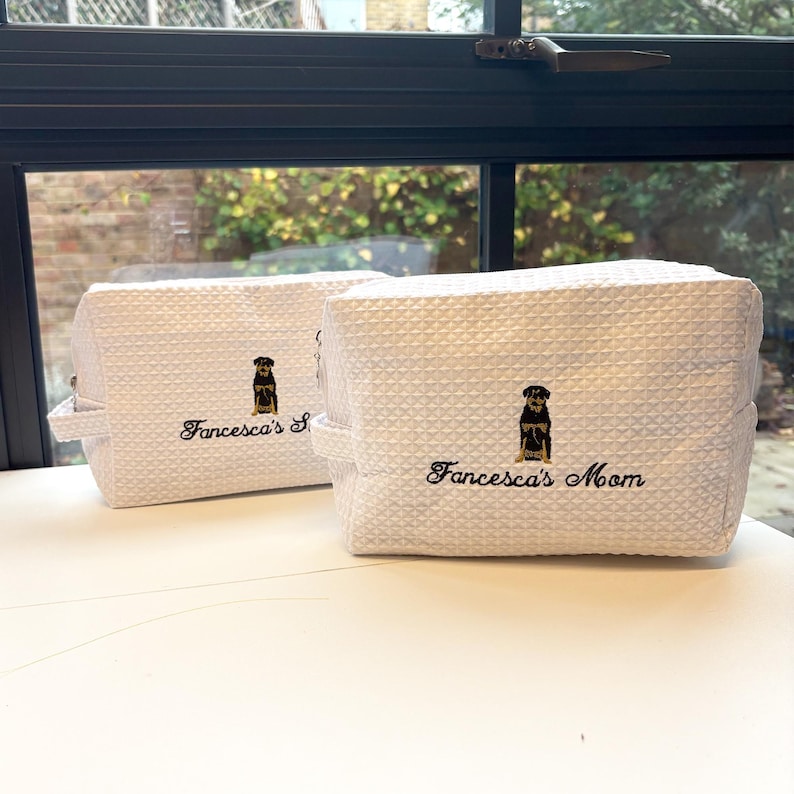 Bolsa de maquillaje con monograma de PERRO, bolsa de cosméticos personalizada con nombre de perro, bolsa de viaje para amantes de los CACHORROS, regalo para niña, fin de semana imagen 8