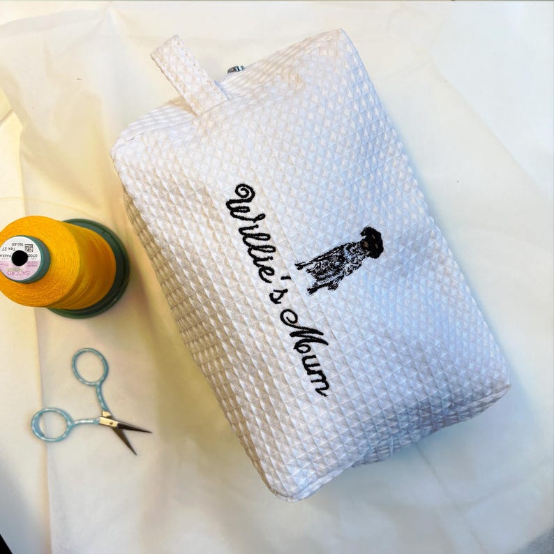 Bolsa de maquillaje con monograma de PERRO, bolsa de cosméticos personalizada con nombre de perro, bolsa de viaje para amantes de los CACHORROS, regalo para niña, fin de semana imagen 2