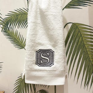 Personalized Bathroom Towel Design, Luxury Embroidered Monogram Hand Towel, Animal Lover Decor, Housewarming Gift,