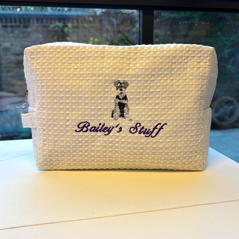Bolsa de maquillaje con monograma de PERRO, bolsa de cosméticos personalizada con nombre de perro, bolsa de viaje para amantes de los CACHORROS, regalo para niña, fin de semana imagen 3
