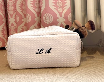 Personalised Small monogramed makeup bag, cosmetic pouch, make up bags, gifts for girlfriends