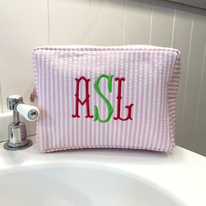 Candy Stipe Monogramm Make-up Tasche, personalisierte Name Kosmetiktasche, Brautparty Reisebeutel, Girly Geschenkidee, Wochenend-Geldbeutel, Muttertag