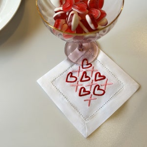 Heart & Kisses Embroidered Cocktail Napkins Set, Custom Fabric Linen Cloths, Valentines day Decorations, Gift Idea, Anniversary Towel