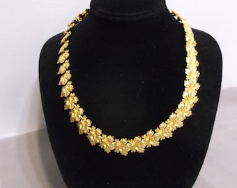 Vintage Napier Gold tone textured Leaf Necklace