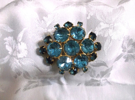 Vintage  Blue Rhinestone  Gold Tone Brooch Pin 2” - image 1