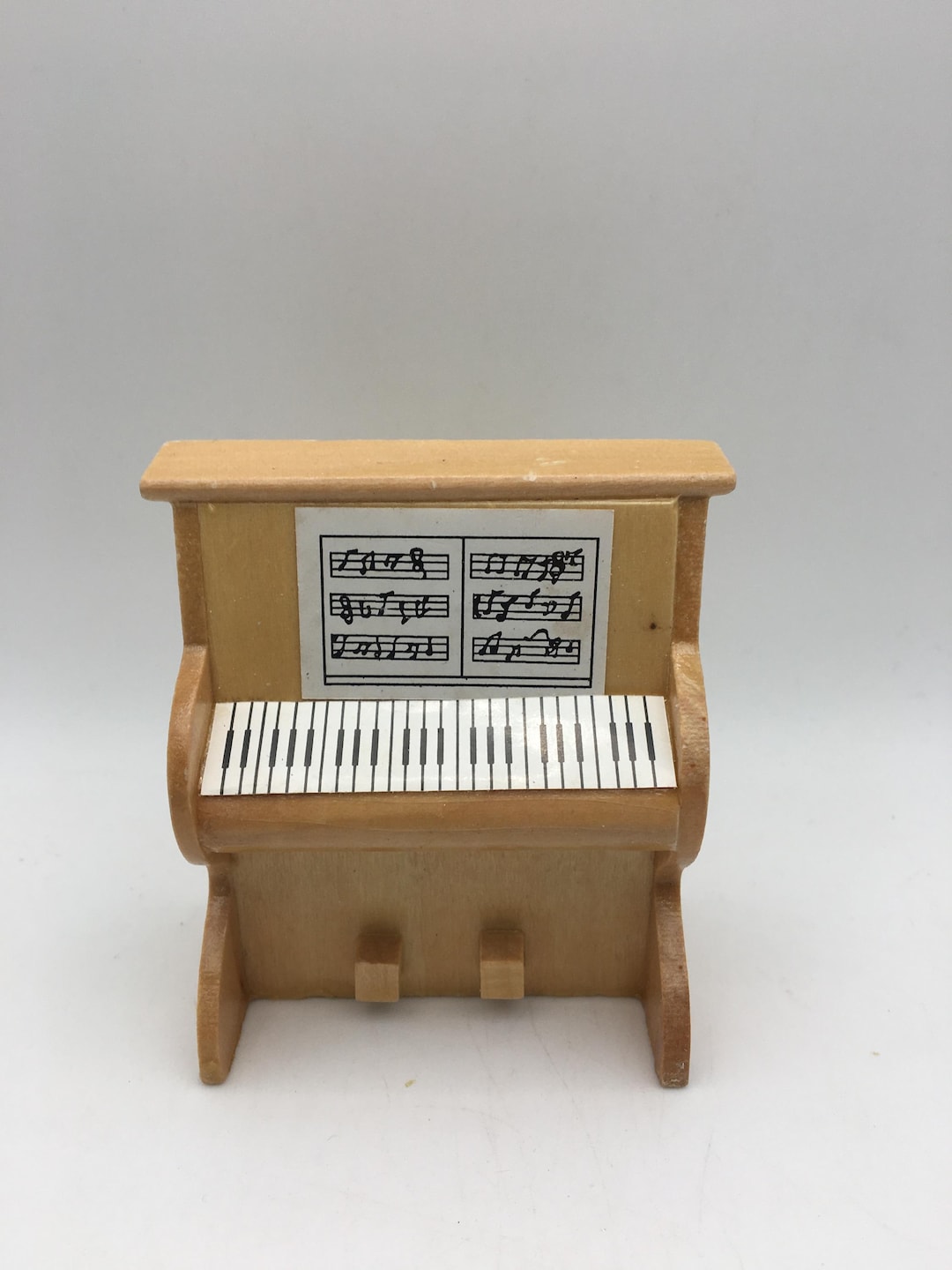 Odoria Grand Piano Miniature 1/12 – Meuble Vintage Blanc Avec Tabouret, Décoration Maison De Poupée
