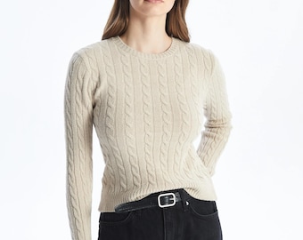 Zachte getextureerde slim-fit beige trui met gevlochten detail en ronde hals