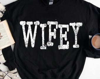 Retro Wifey PNG: Distressed Typography Design (Digital Download