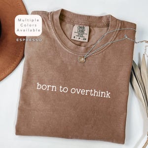Komfort Farben Lustiges Humor Shirt, Sarkasmus Shirt, Unhinged Meme Shirt, Seltsames dunkel Humor Shirt, sarkastisches Damen Tshirt, Erwachsene Angst Shirt