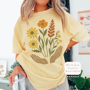 Komfort Farben Wildblumen Shirt, Boho Blumen Geschenk T-Shirt, Vintage Hippie Wildblumen T-Shirt, Retro Botanischer Garten T-Shirt, erdig spirituelles Shirt