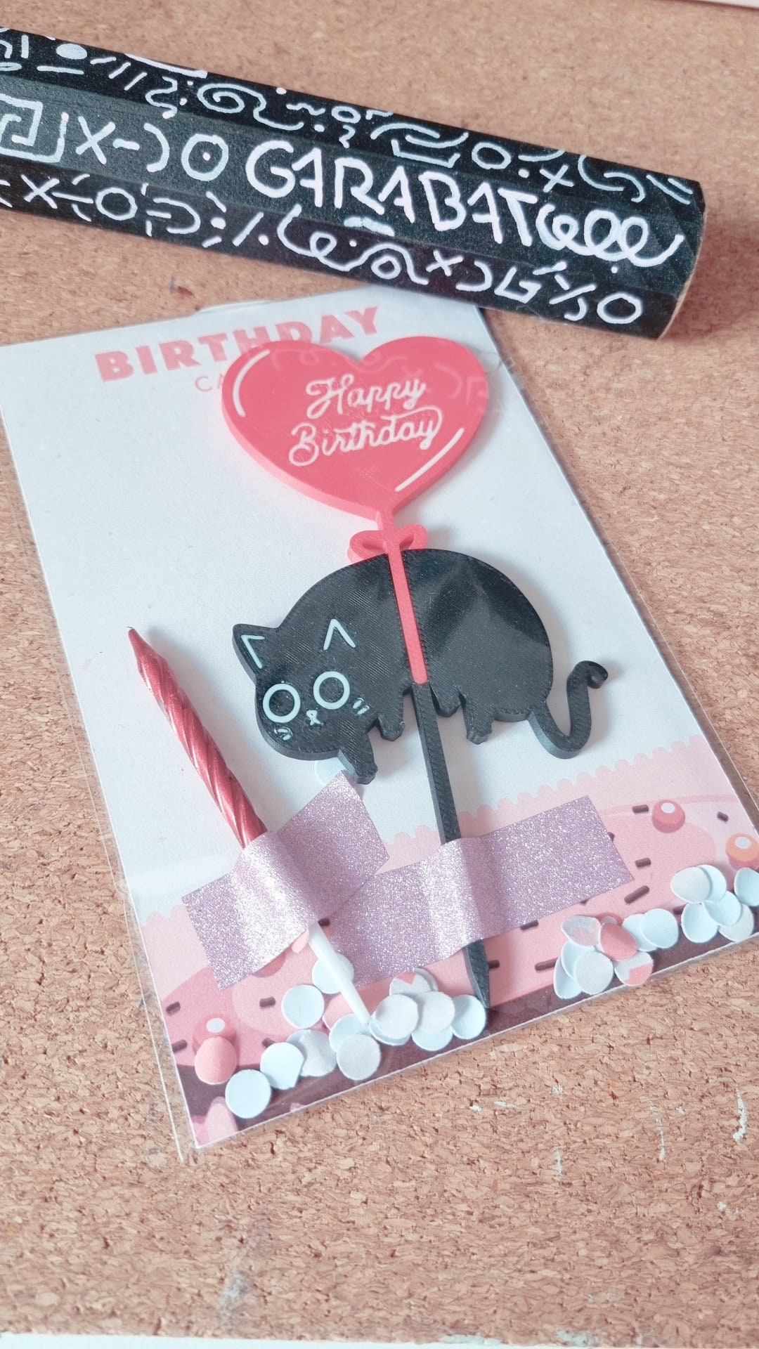 Gâteau chat noir mignon à noeud vegan, sans gluten, image size:1080x1920