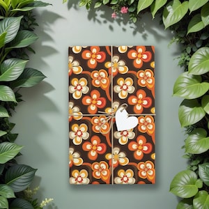 Cadeaupapier retro bloem, jaren 70 inpakpapier, vintage, gedurfde oranje en bruine bloemenverpakking, hippe cadeauverpakking voor verjaardagen en feestdagen K3