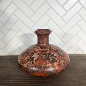 Nicaraguan Nicoya Ceramica Pottery Vase: Signed Elsa Mercado