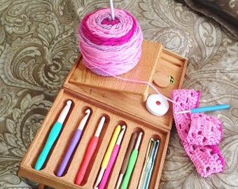 Chetnanigans Organizador de confort junto a la cama