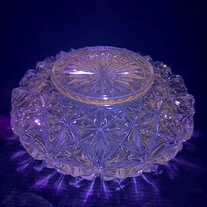 Vintage Imperial Glass Mt Vernon Serving Bowl Starburst Diamond Pattern | UV Reactive | 365nm Glow | Pressed Candy Dish | Glow Glass Trinket