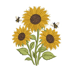 Pode incluir: Design bordado de três girassóis com pétalas amarelas e centros castanhos, caules e folhas verdes. Duas abelhas com listras pretas e amarelas voam perto das flores em um fundo branco.