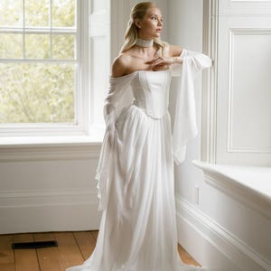Romantic style Wedding Gown ALBA. Ivory Corset and Chiffon Maxi skirt. Long sleeves wedding dress. Chiffon wedding dress. Bridal Gown