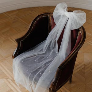 Bridal Tulle Bow. Bow with Pearls wedding accessories for Bridal Dress. Detachable bridal tulle bow. Organza wedding bow