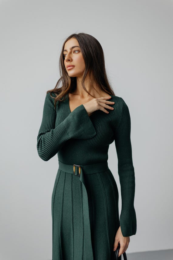 Milky White Gorgeous Women's Knitted Midi Sweaterdress With