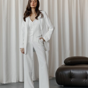 White bridal women&#39;s suit three piece suit. 3 piece pantsuit. Fitted Jacket vest and palazzo trousers matching set. Briedsmaids white suit