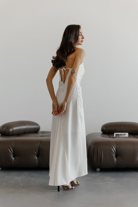 Stunning Satin White Slip Dress. White Silk Slip Dress. Briedsmaids White  Silk Dress With Cowl Neck and Open Back.backless Maxi Robe - Etsy UK