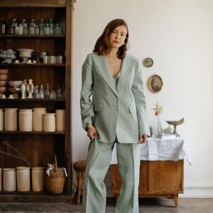 Two-piece Blazer suit. Sage Green Linen 2-piece matching suit. Blazer and Trousers. Linen Summer pantsuit.Women&#39;s suit.Sage Green wedding