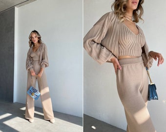 Latte Beige Winter warm knitted pants suit. Matching 3-piece knit suit for autumn. Winter cozy suit with top sweater and pants.