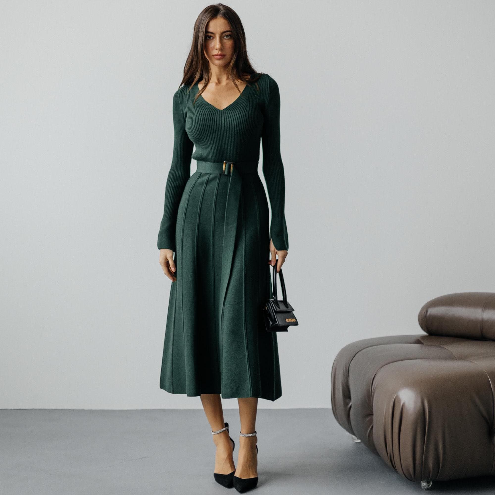 Emerald Green Knitted Midi Dress: Pleated Sweaterdress With Belt