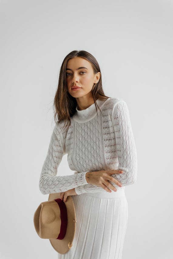 chinese dress ladies Wholesale MOQ6 Cable-Knit V-Neck Long Sleeve Mini Sweater Dress