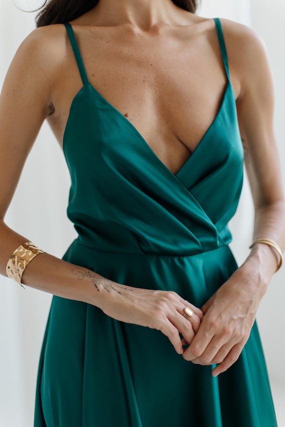 shiny satin emerald bridesmaid dress Green Silk Dress: Backless Flared Gown Black One-shoulder Beaded Glamorous inv_count shoulder look or go Color:Sky Blue Stripe