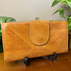 70s Brown Leather Kiss Lock Wallet by Ferree | Made in Canada