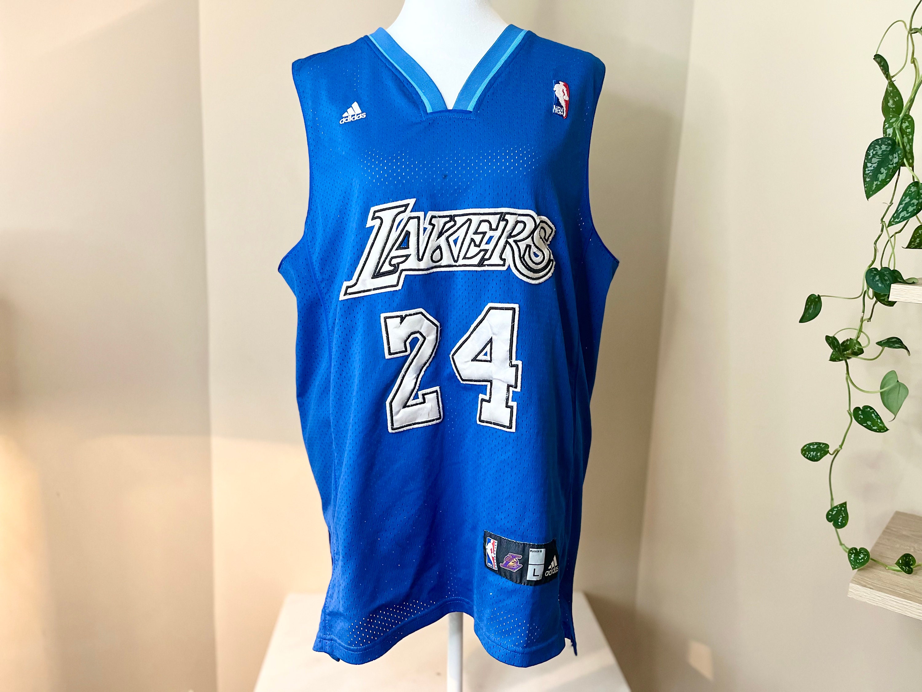 Adidas Los Angeles Lakers No. 24 Kobe Bryant Latin Nights Edition  NBA/Basketball Jersey, Men's Fashion, Activewear on Carousell